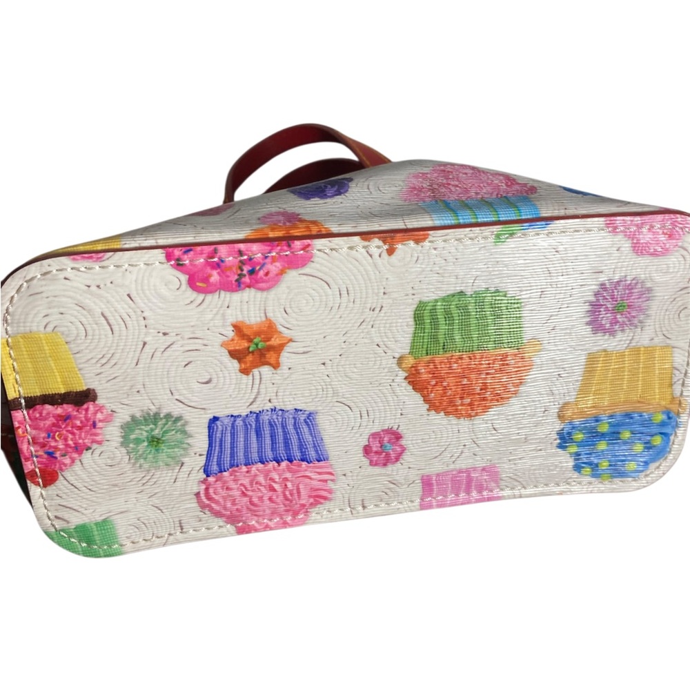 Dooney & Bourke Cupcakes Kiki Satchel SHOULDERBAG tote Like New - Picture 3 of 8